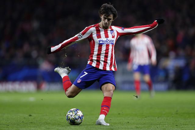 他以傑出的 他以傑出的